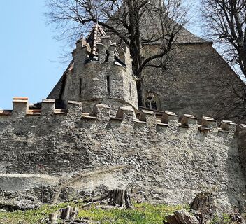 Vorbei an der Haager Kirche
