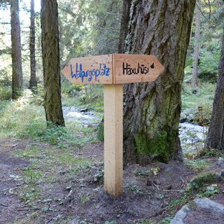 Wegweiser Häxuhüs - Walpurgisplatz