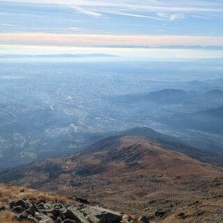 Panorama vom Gipfel der Santa Elisabetta in Richtung der Ebene