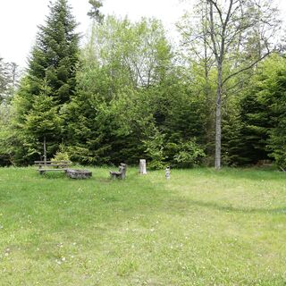 Der Rastplatz am Pfützenhäusle lädt ein zur Stärkung nach dem Aufstieg.