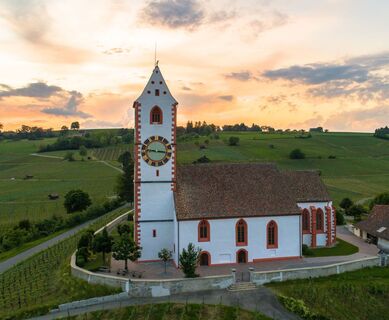 Hallau_Bergkirche_Abend_Mai