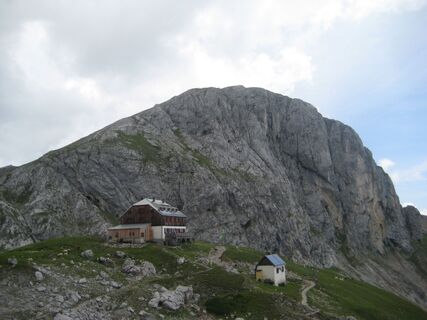 Ausgangspunkt für den Klettersteig, das Guttenberghaus auf 2.147m
