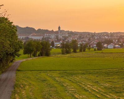 Blick auf dem Weg von Guggenberg nach Ottobeuren