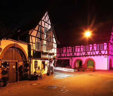 Rathaus beim Rosa Leuchten