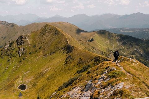 Wandern entlang des Grades