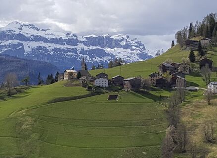 Das Dörfchen Larzonei