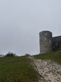 Fotografija s spletne strani zVan02 MONTAGE na poti