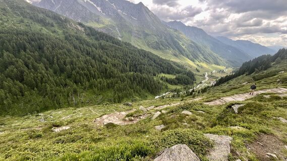 Fotografija s spletne strani Katja Hechler na poti