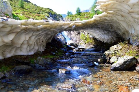 Schneebrücke