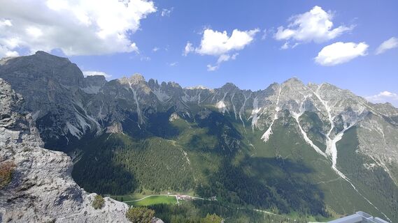 Fotografija s spletne strani Noreen Harz na poti