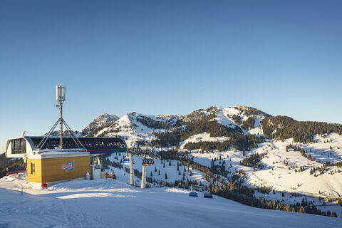 ats-wintersport-hires-110