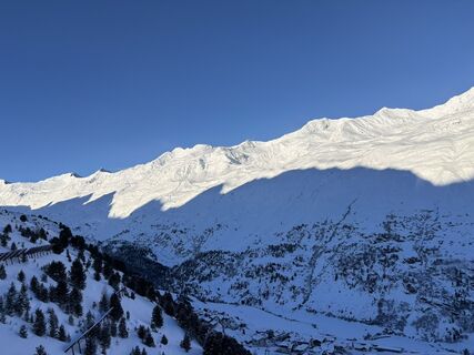 Zdjęcie z Peter Ninausz wzdłuż trasy
