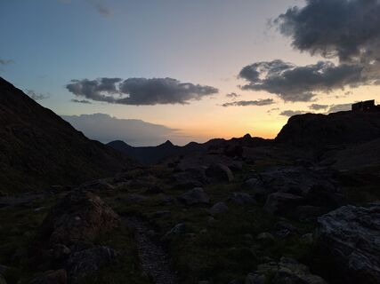 Foto von Magma entlang der Tour