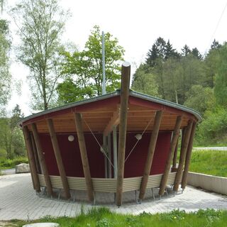 Waldschiff im Naherholungsgebiet Bibertal  Foto Stadt Rüthen.JPG