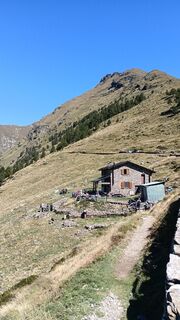 Fotografija s spletne strani Niccolò Ratti na poti