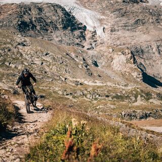 Lago Bianco Trail