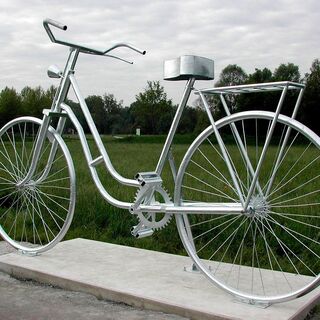 Radfahrer werden am Eingang zum Sulmtal willkommen geheißen