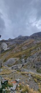 Fotografija s spletne strani Yves Esturonne na poti