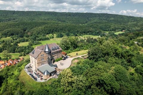 Luftaufnahme Burg Schwalenberg.jpg
