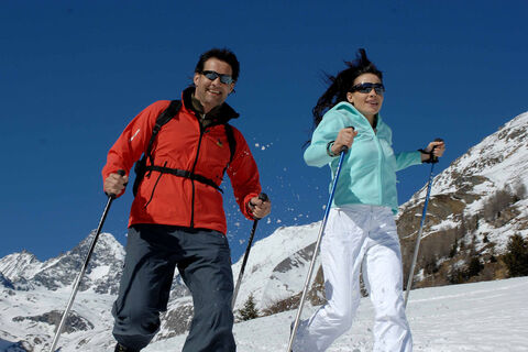 Rast bei der Winterwanderung