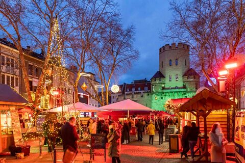 Weihnachtsmarkt auf dem Chlodwigplatz