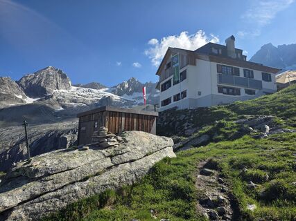 Foto von Schneekar entlang der Tour
