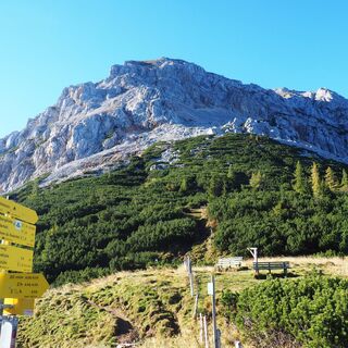Sulzenhals 1827m mit Rötelstein