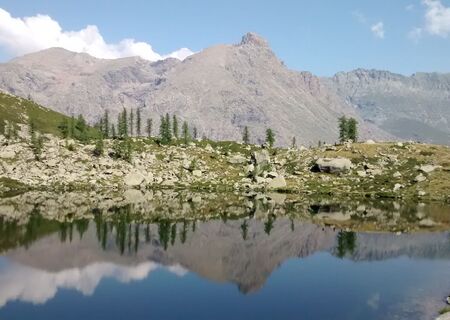 Afframont-See mit der Uja di Mondrone im Hintergrund