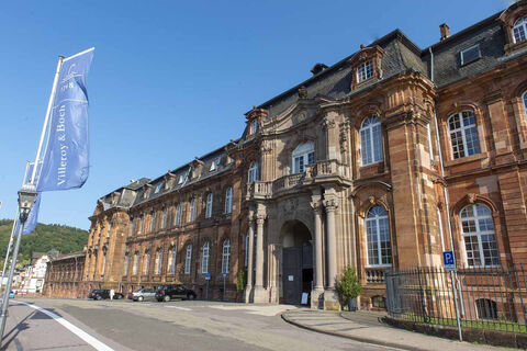 Ehemalige Benediktinerabtei mit altem Abteipark