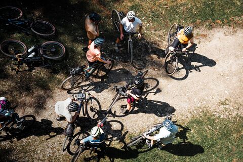 Gravelgruppe von Oben_Wildwiese_Oststeiermark
