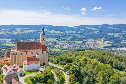 Wallfahrtskirche Pöllauberg_Luftbild_Oststeiermark