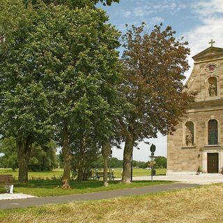 Die Wallfahrtskirche Maria Geburt wurde um 1746 anstelle einer älteren Kirche erbaut.
