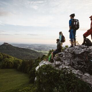 Zeller Horn mit Blick zur Burg Hohenzollern