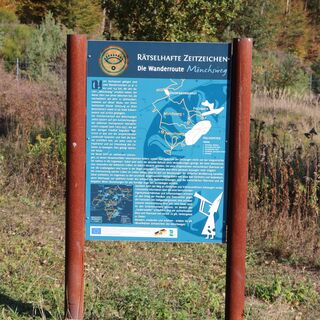 Mönchsweg 1, Startpunkt 4s Hochspeyer, Zum Eichwald