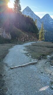 Fotografija s spletne strani Elias Nickl na poti