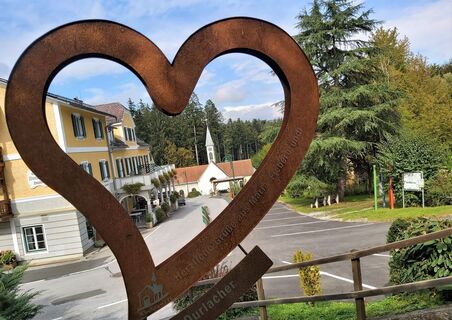 Maria Fieberbründl im Apfelland-Stubenbergsee in der Oststeiermark