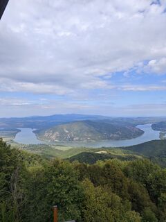Fotografija s spletne strani Katona Ferk Mariann na poti