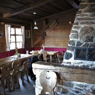 Gastraum der Hündeleskopfhütte