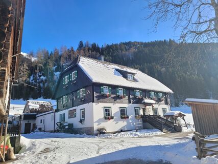 Der Perweinhof