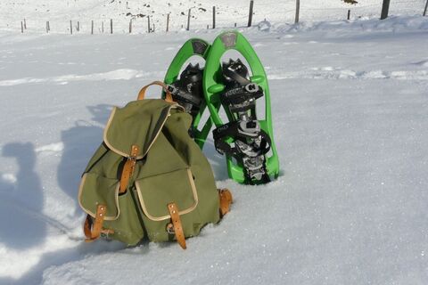 Gut ausgestattet beim Schneeschuhwandern