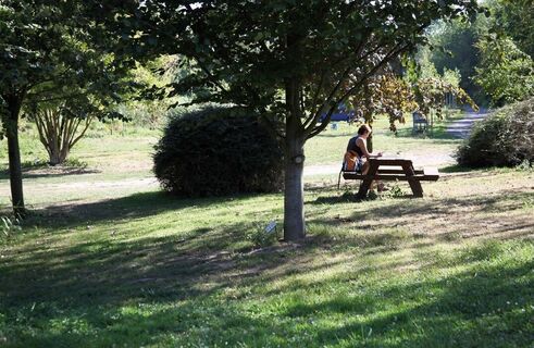 Voyennes - Picknicktisch ©C. Bazin