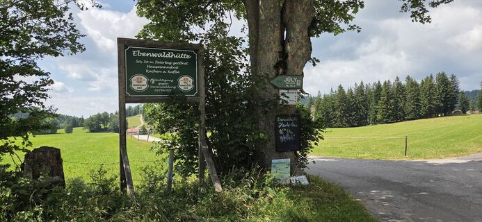 Beginn des Spazierganges am Parkplatz Ebenwald