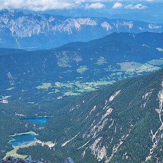 Die Fusine Seen vom Weg aus gesehen
