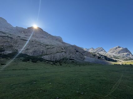 Fotografija s spletne strani Petra Egger na poti