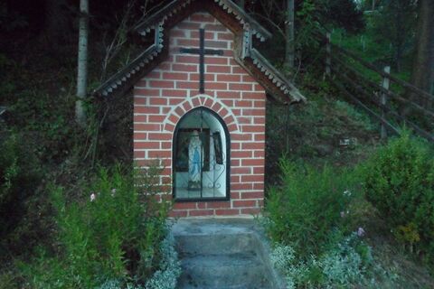 Almhausweg: Kapelle Nähe Bauernhof vulgo Schlatzer