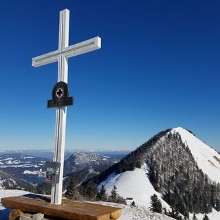 Blick von der Loibersbacher Höhe auf den Faistenauer Schafberg.
