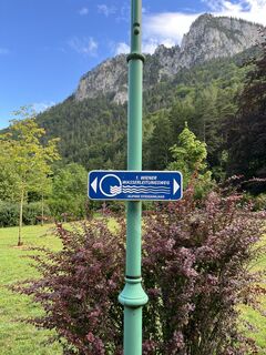 Wegweiser; die Route ist mit diesen Schildern sehr gut bewegweist!