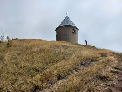 Hügel Mednik in Medenec