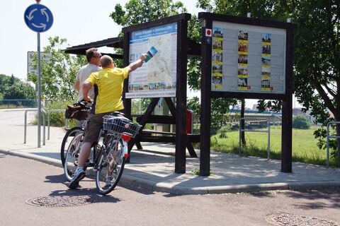 Information Elbbrücke Schönebeck