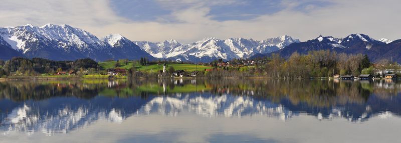 Wanderung - Riegsee-Rundweg - Spiegelung des Wettersteingebirges im Riegsee